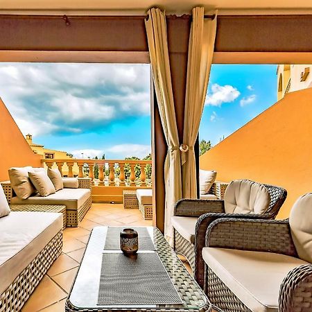 Apartment Elite Palace Адехе Екстериор снимка