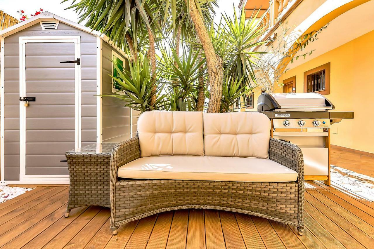 Apartment Elite Palace Адехе Екстериор снимка