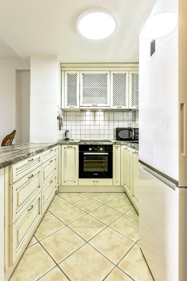 Apartment Elite Palace Адехе Екстериор снимка
