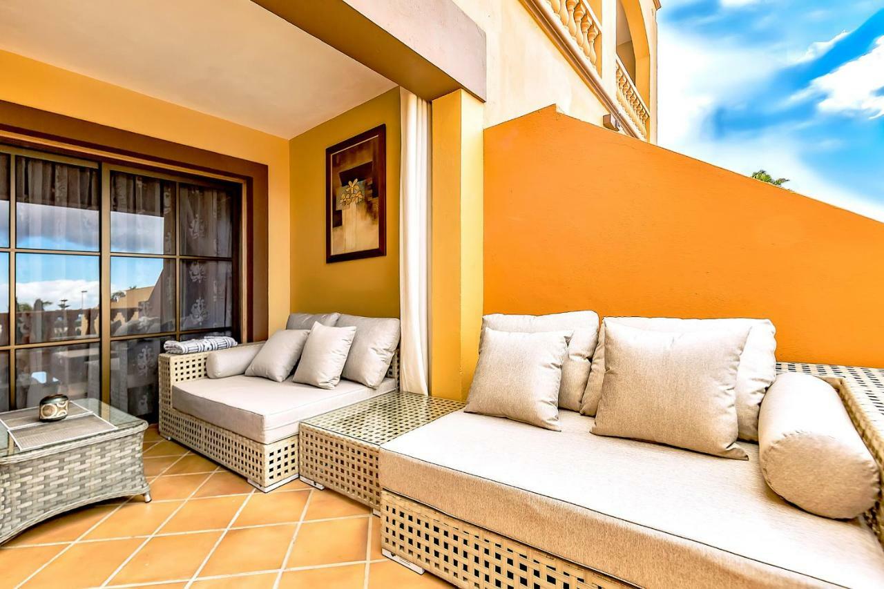 Apartment Elite Palace Адехе Екстериор снимка